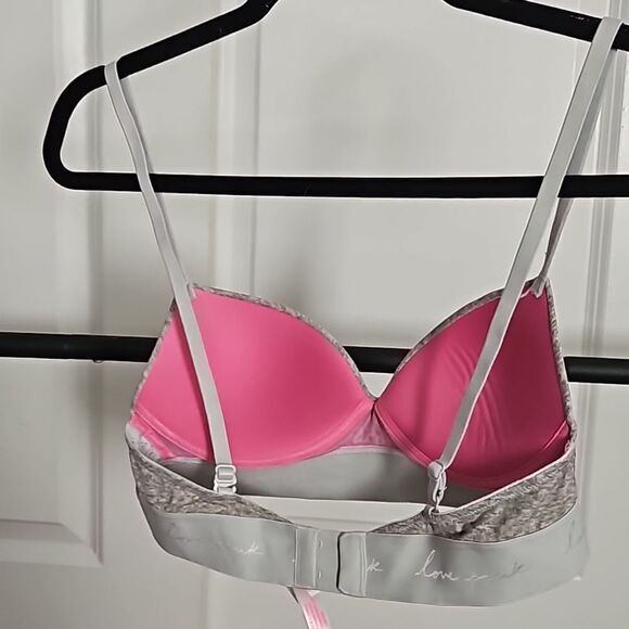 Grey PINK VS Bra never worn size 34A - Picture 4 of 7